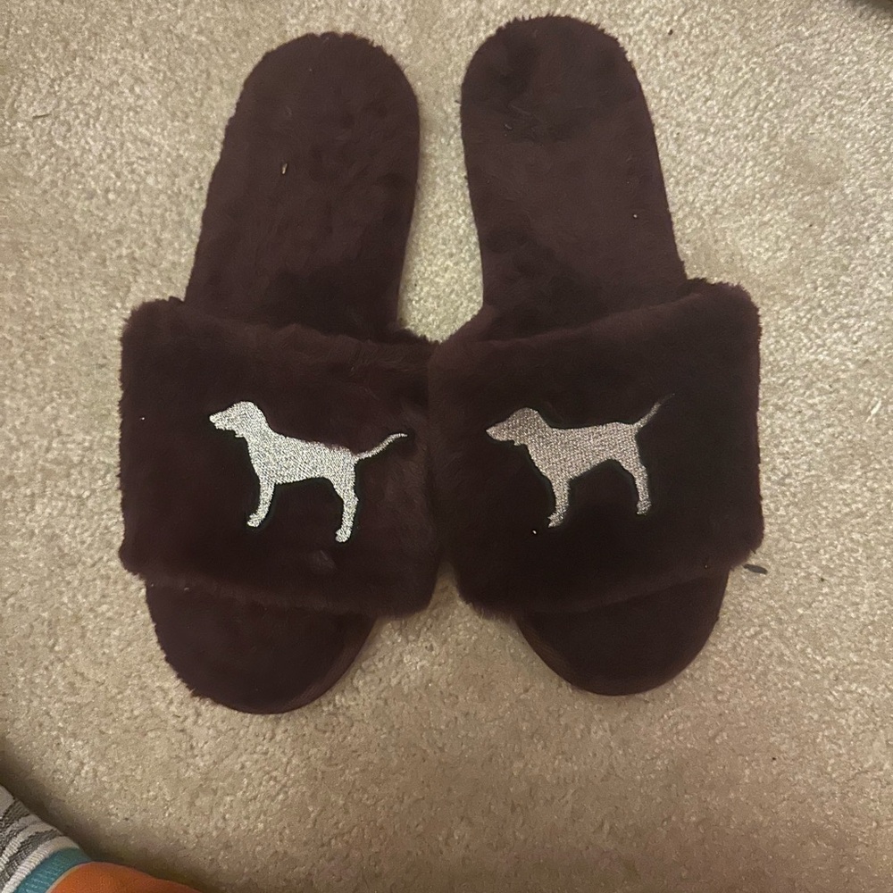 VS pink bedroom slippers